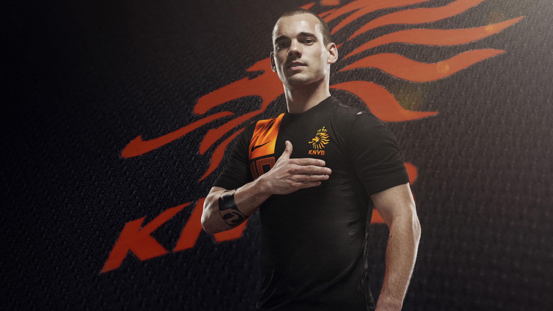 AYX体育-欧洲杯战术创新：策略变革带来的惊喜，欧洲杯足球战术分析论文